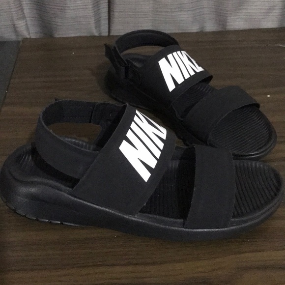 nike tanjun sandals academy
